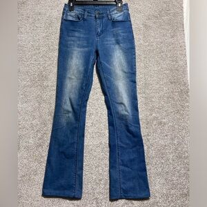 YMI Woman’s Medium Wash Denim Boot Cut Jeans Size 7 Hemmed